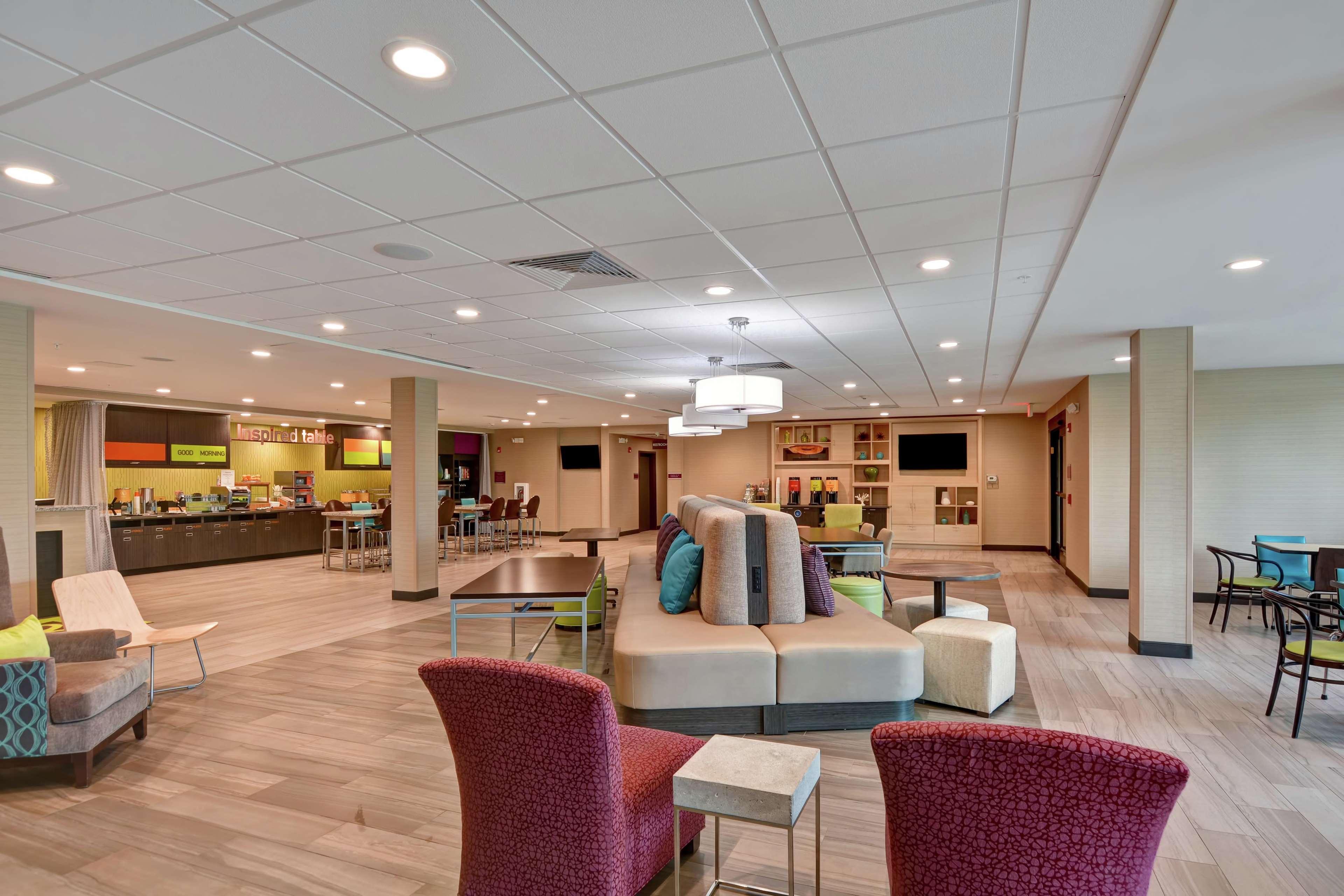 Home2 Suites Pensacola I-10 At North Davis Hwy Exterior photo